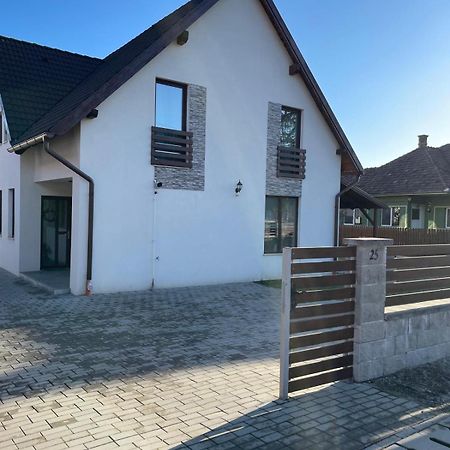 Fenyo Apartman House I Odorheiu Secuiesc Zewnętrze zdjęcie